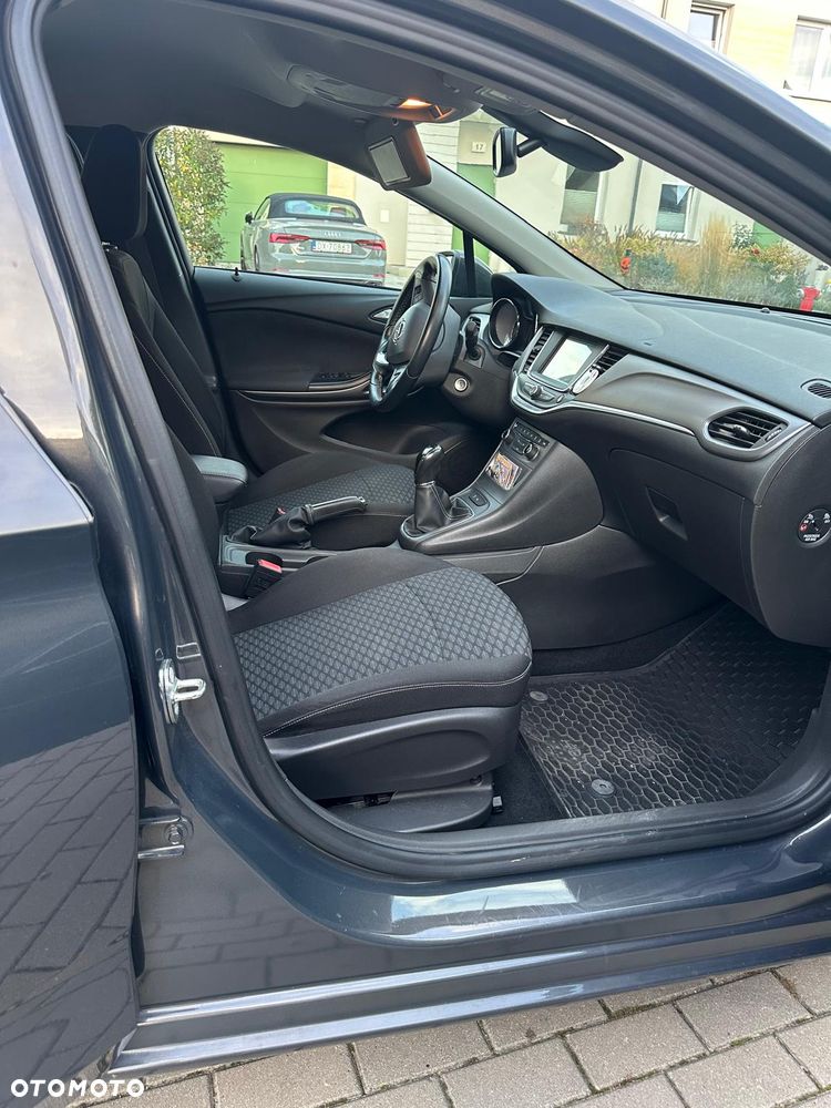 Opel Astra 1.4 T Enjoy - 10