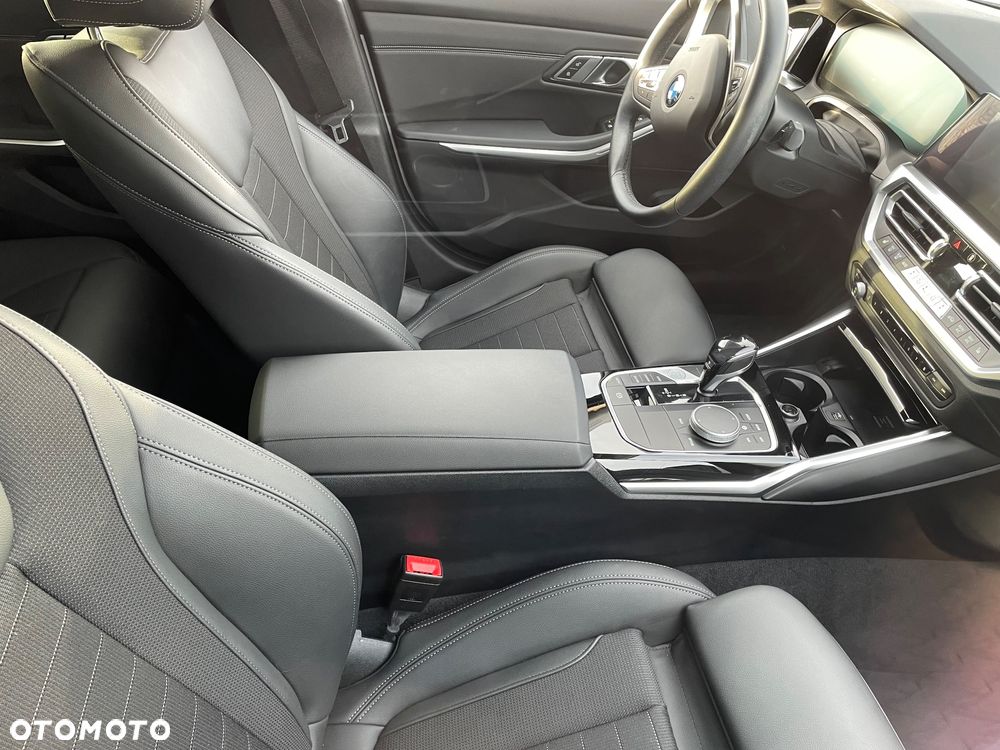 BMW Seria 3 320d MHEV Sport Line - 5