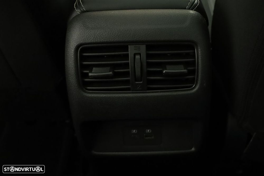 Nissan Qashqai 1.3 DIG-T N-Connecta LED Xtronic - 23