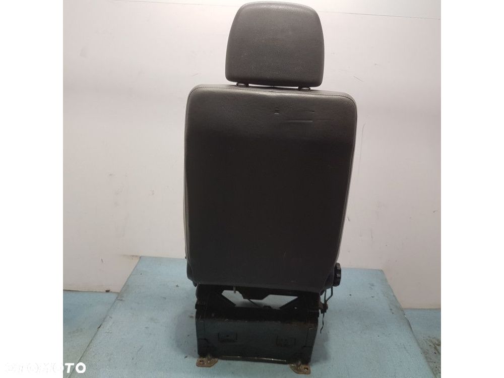 MERCEDES BENZ VITO W638 FOTEL KIEROWCY - 8