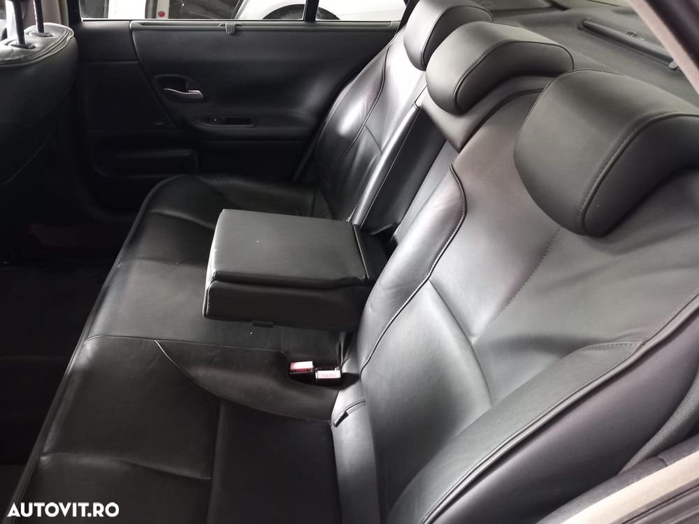 Renault Laguna 2.0 dCi Initiale - 4