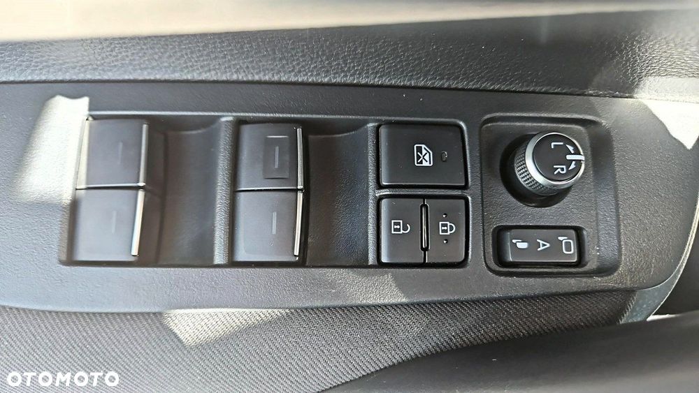 Toyota Corolla 1.8 Hybrid Comfort - 22