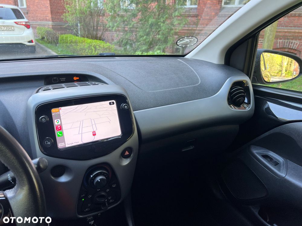 Toyota Aygo x-business - 12