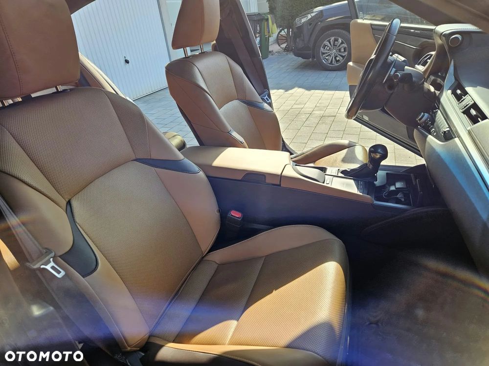 Lexus ES - 23