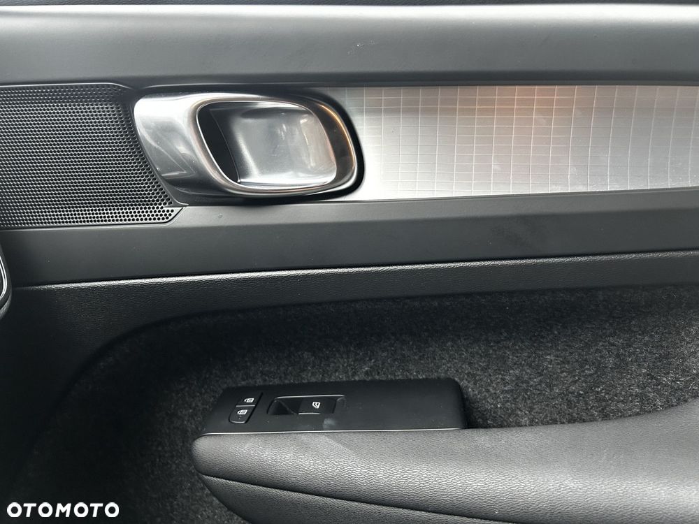 Volvo XC 40 - 20
