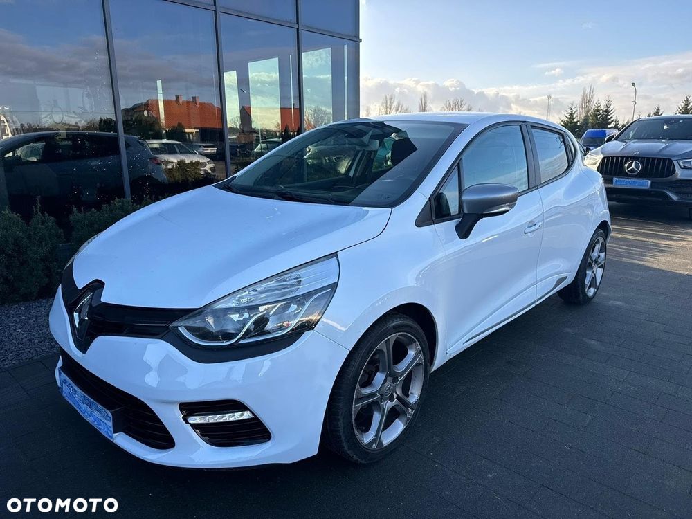 Renault Clio - 11