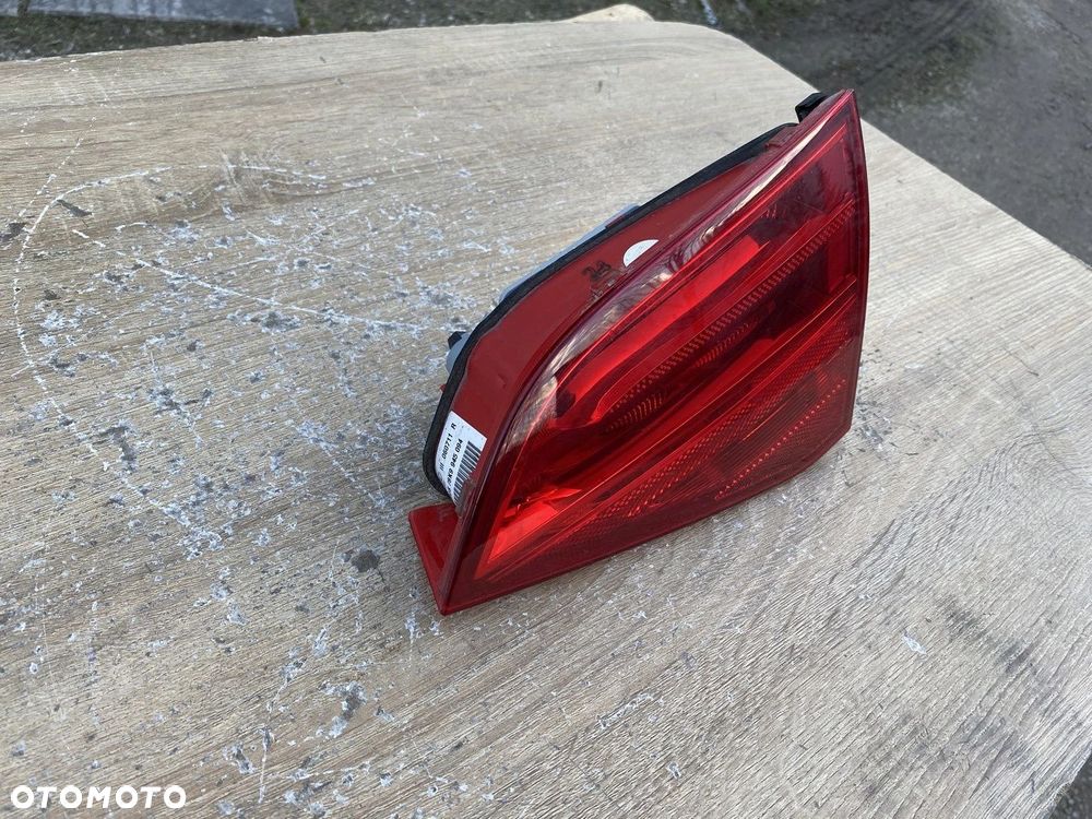 LAMPA TYLNA PRAWA NA KLAPĘ A4 B8 KOMBI 08-12 8K9 8K9945094 - 2