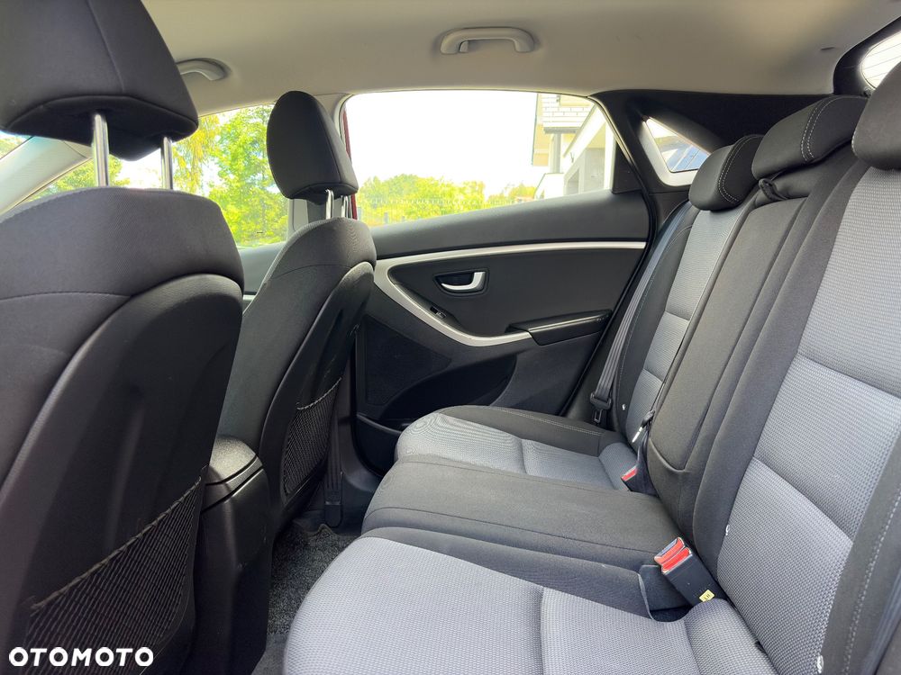 Hyundai i30 blue 1.4 Passion - 28