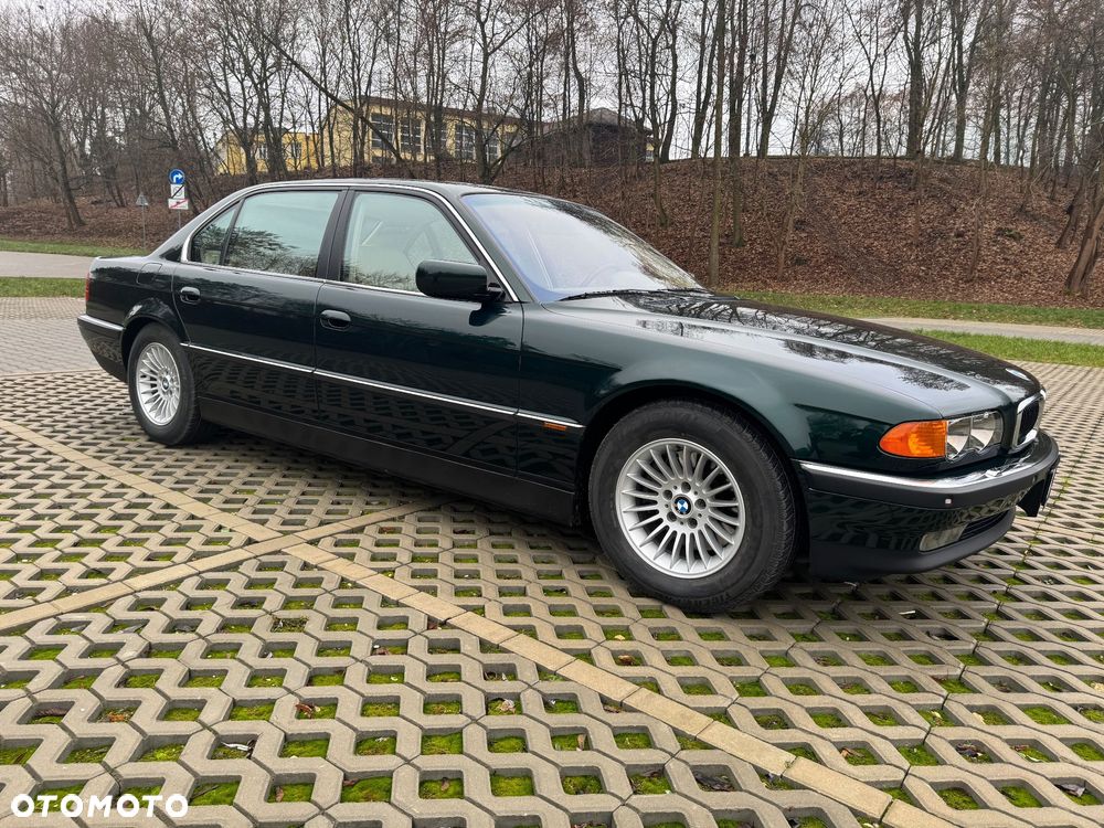 BMW Seria 7 750iL - 12