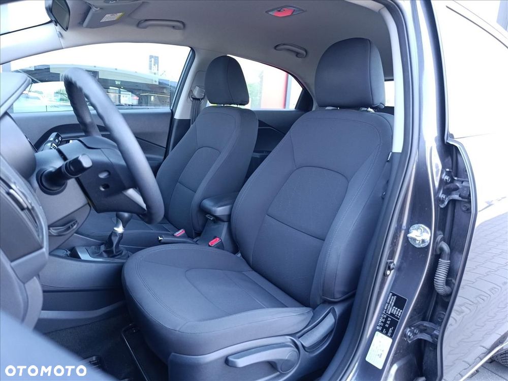 Kia Rio 1.2 M - 11