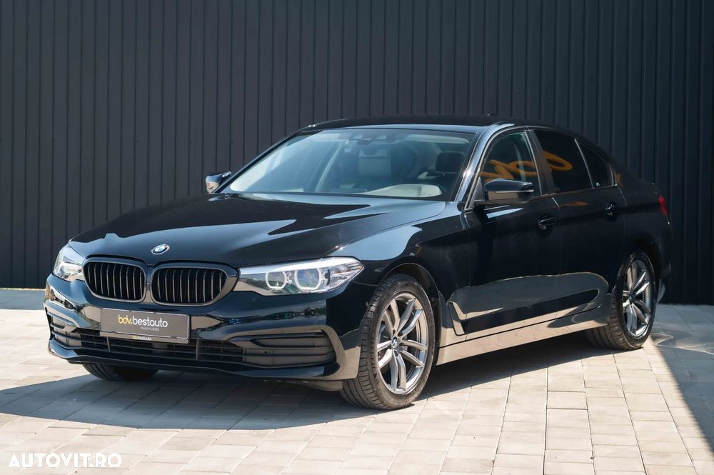 BMW Seria 5 520d xDrive AT - 28