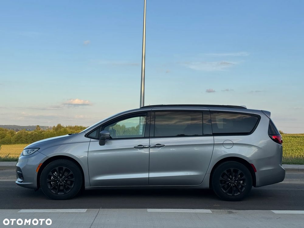 Chrysler Pacifica - 6