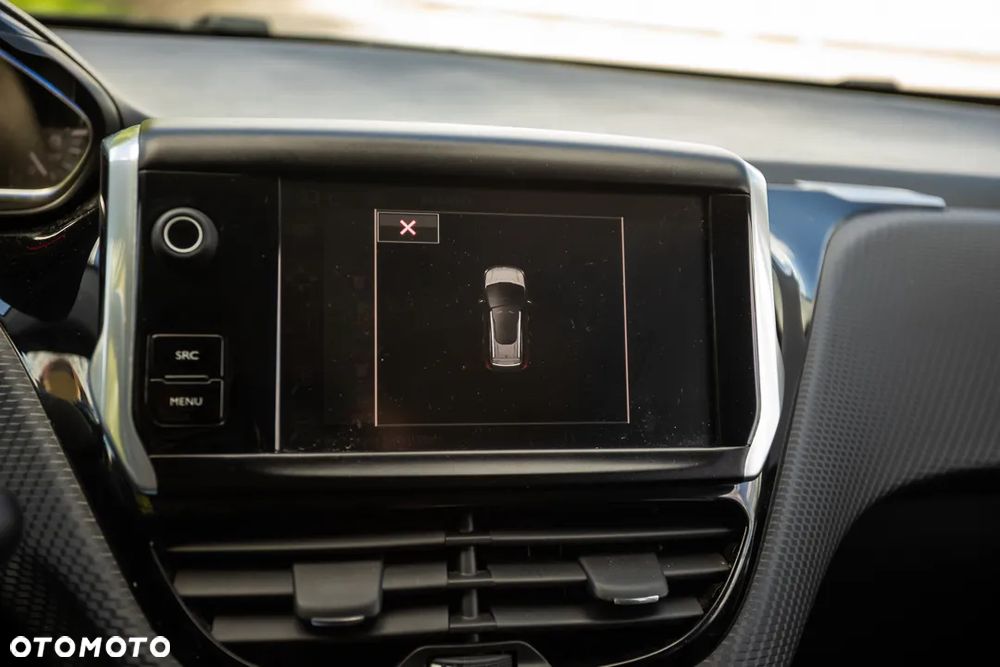 Peugeot 2008 1.2 Pure Tech Style S&S - 30