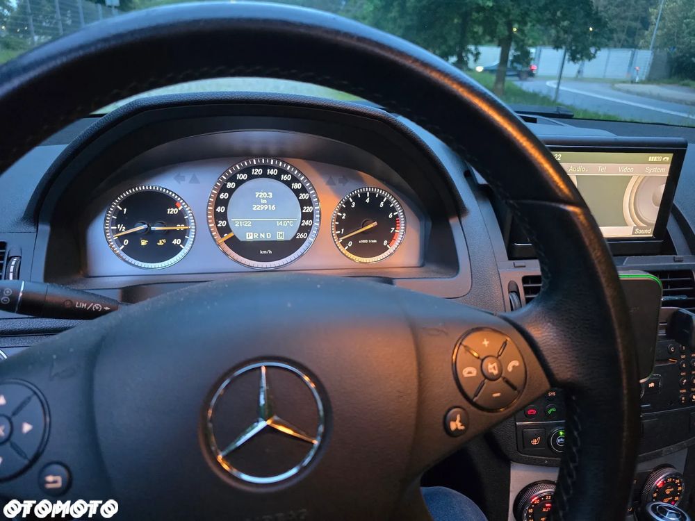 Mercedes-Benz Klasa C 350 4Matic 7G-TRONIC Avantgarde - 13
