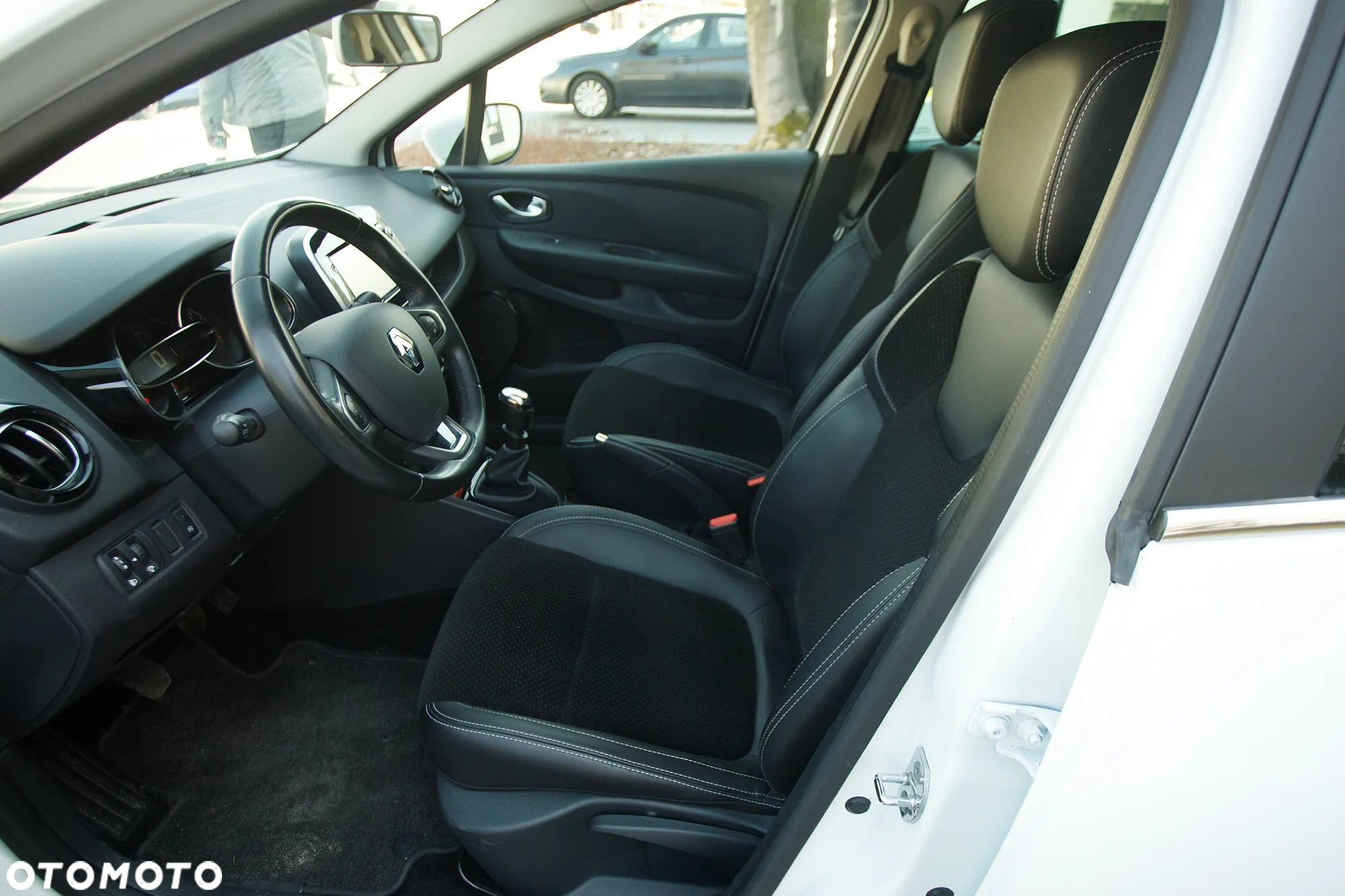 Renault Clio 1.2 Enegry TCe Limited Plus - 27