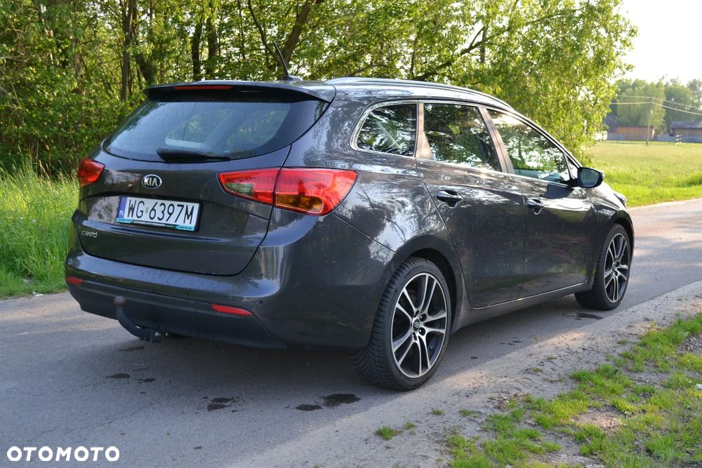 Kia Ceed 1.6 GDI DCT Platinum Edition - 4