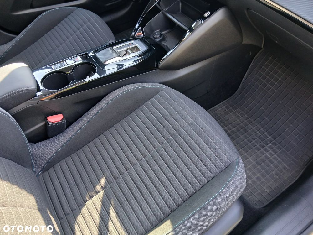 Peugeot 208 e-208 50kWh Style - 25