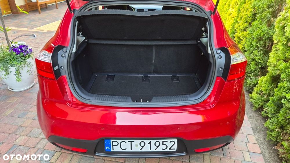 Kia Rio - 22
