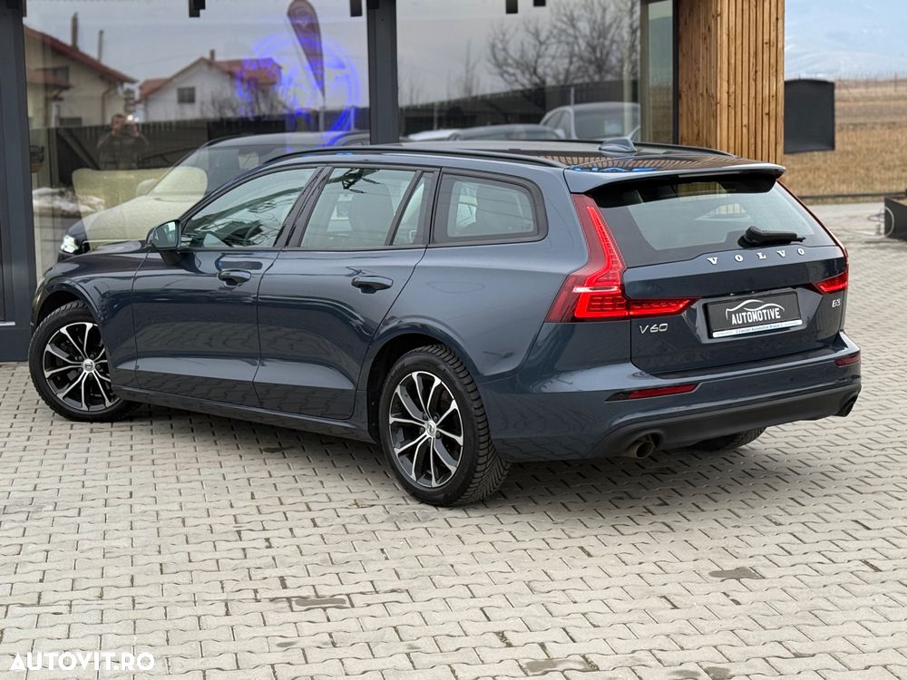 Volvo V60 B3 B DKG Momentum Pro - 5