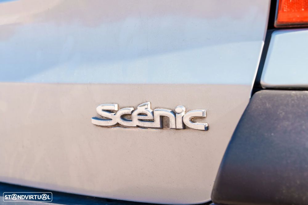 Renault Scénic 1.4 16V RTE - 8