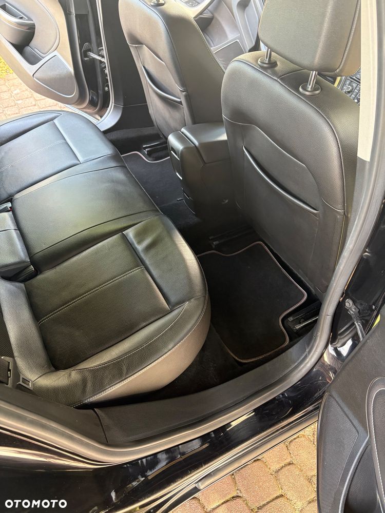 Opel Astra 1.6 T Cosmo - 16