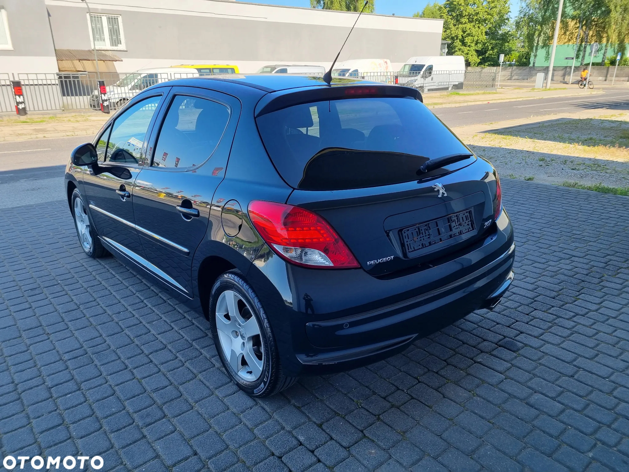Peugeot 207 110 HDi FAP (Blue Lion) Platinum - 4