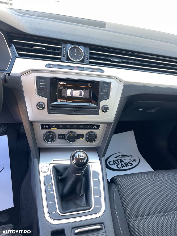Volkswagen Passat 2.0 TDI SCR Comfortline - 34