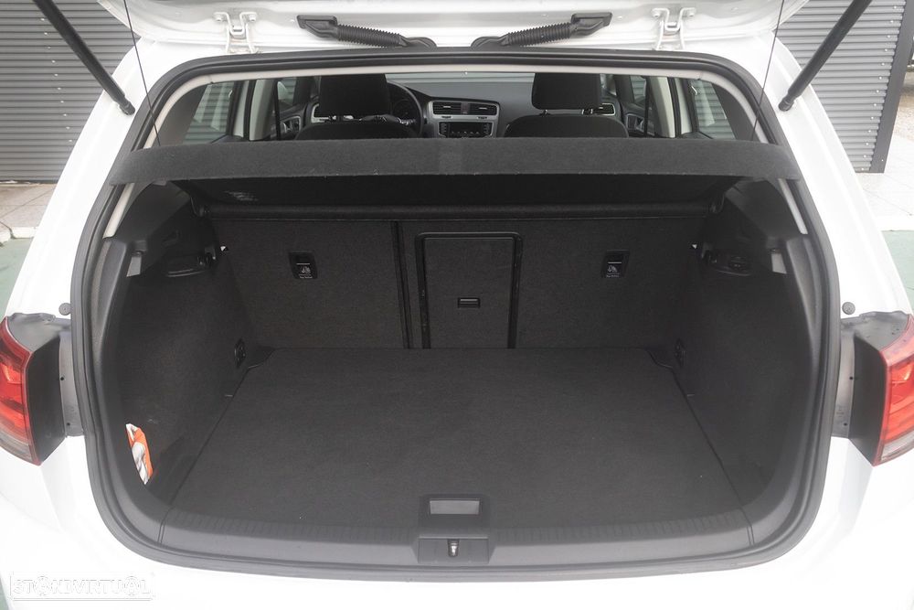 VW Golf 1.6 TDi Trendline - 23