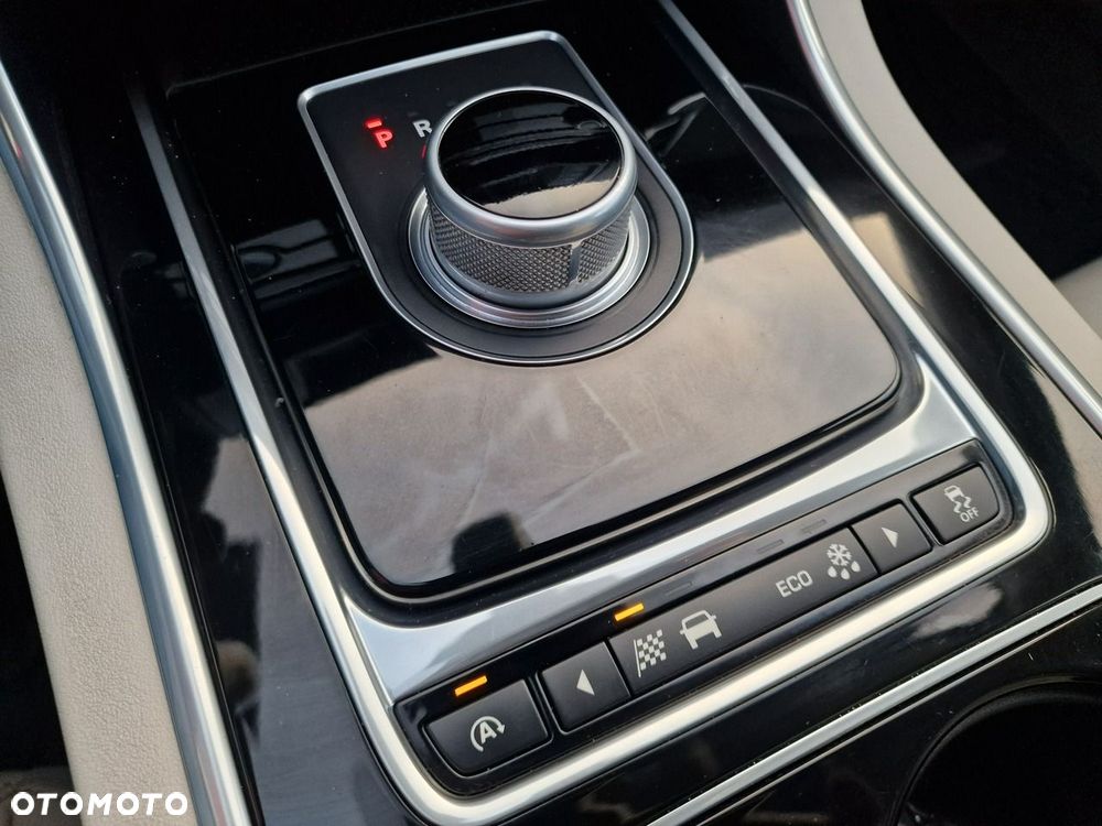 Jaguar XE 20d Prestige - 30