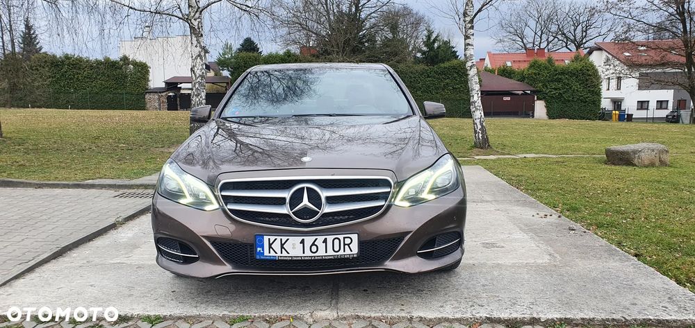 Mercedes-Benz Klasa E 220 CDI BlueEff Avantgarde - 2