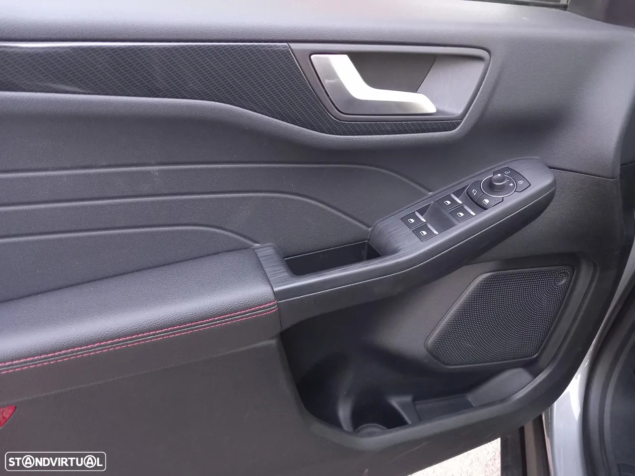 Ford Kuga 2.5 PHEV ST-Line X - 8