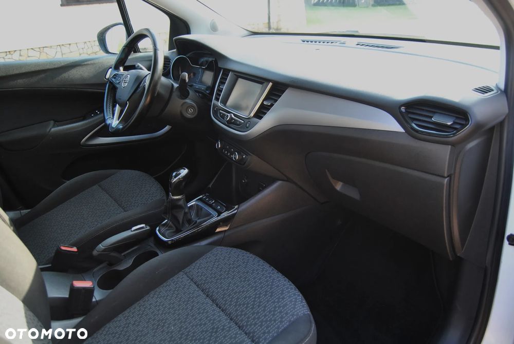 Opel Crossland X 1.2 Essentia - 7