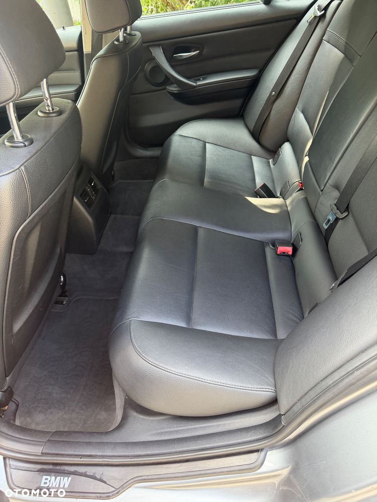 BMW Seria 3 320d - 11