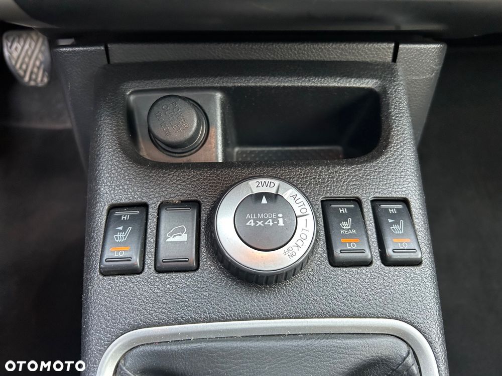 Nissan X-Trail 2.0 dCi 4x4 DPF LE - 37