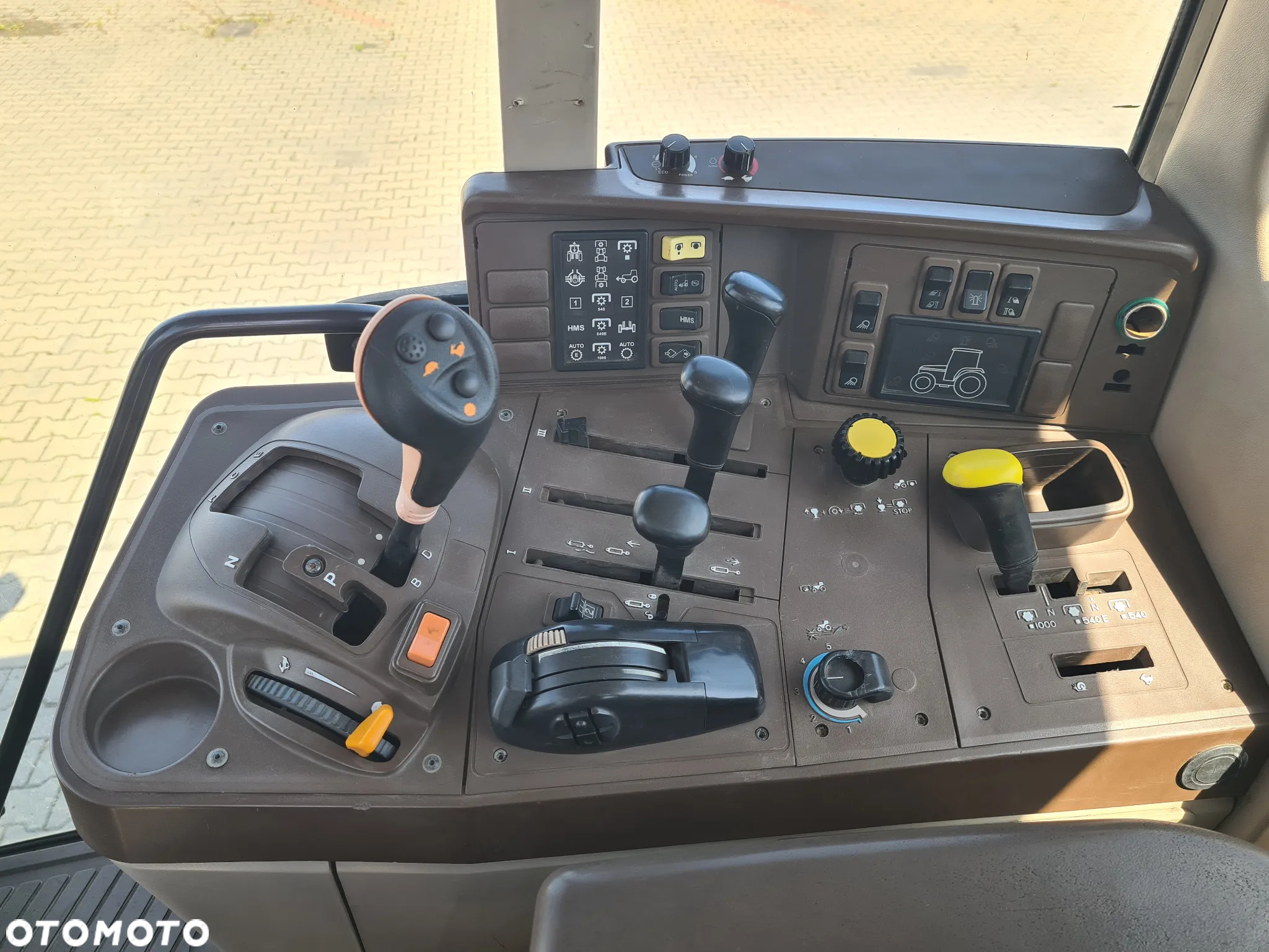 John Deere 6820, TLS - 11