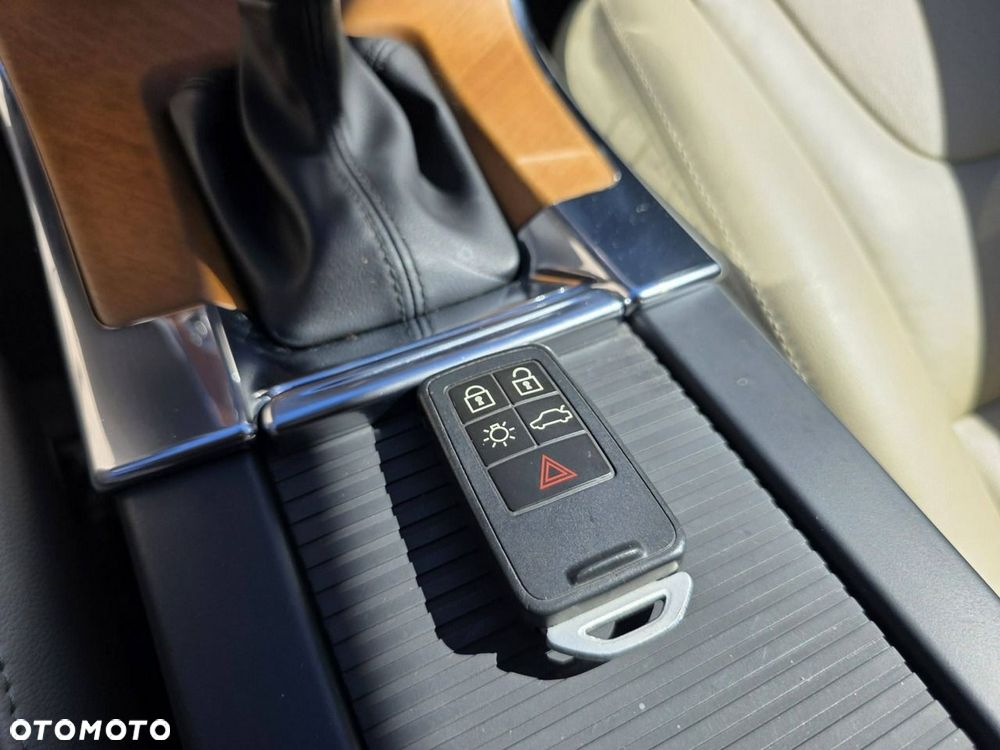 Volvo XC 60 T5 Geartronic Kinetic - 26