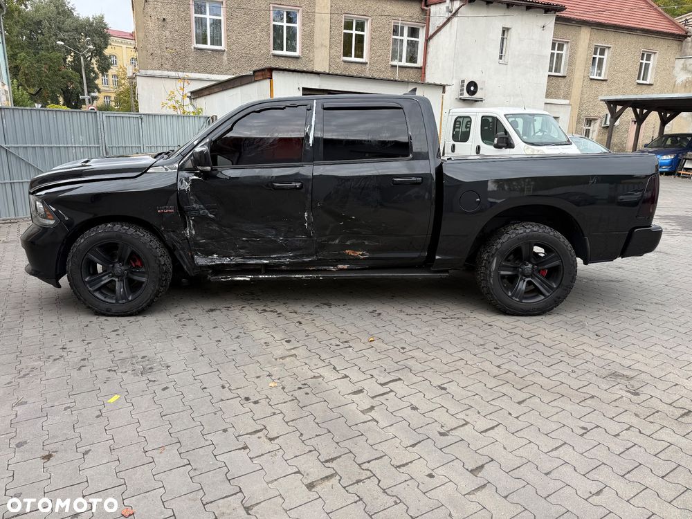 Dodge RAM 5.7 4x4 - 6