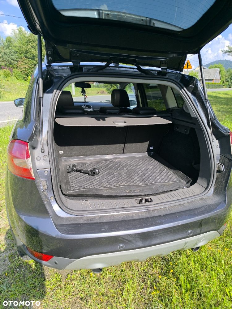 Ford Kuga - 8