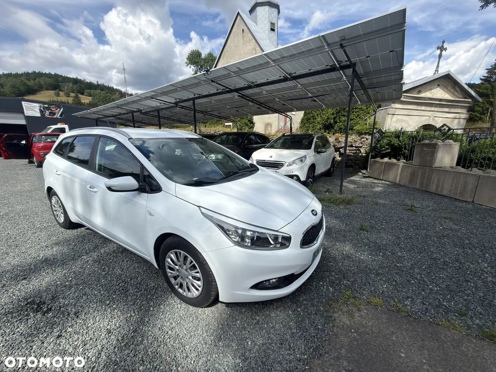 Kia Ceed - 9
