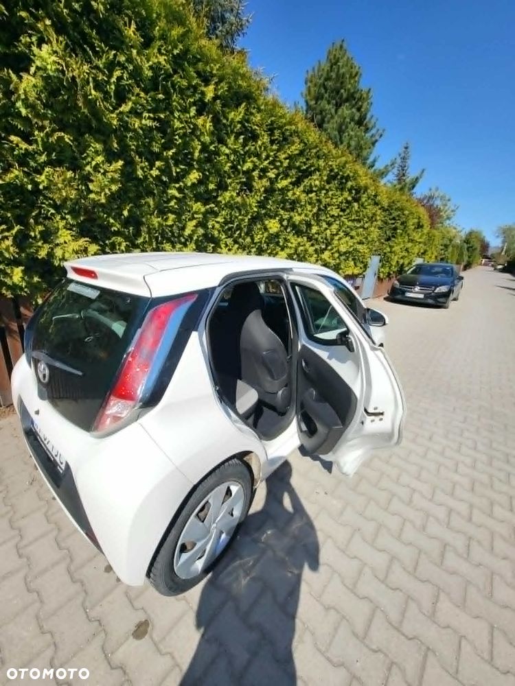 Toyota Aygo 1.0 VVT-i Sprint EU6 - 6