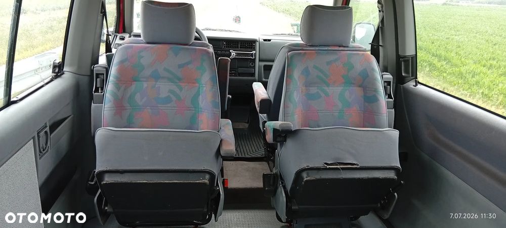Volkswagen Multivan - 9
