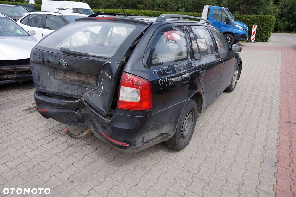 SKODA OCTAVIA II 1Z3 LIFT KOMBI 2012 9910 1.6 TDI CAYC 105KM LHW CZARNY na części - 5