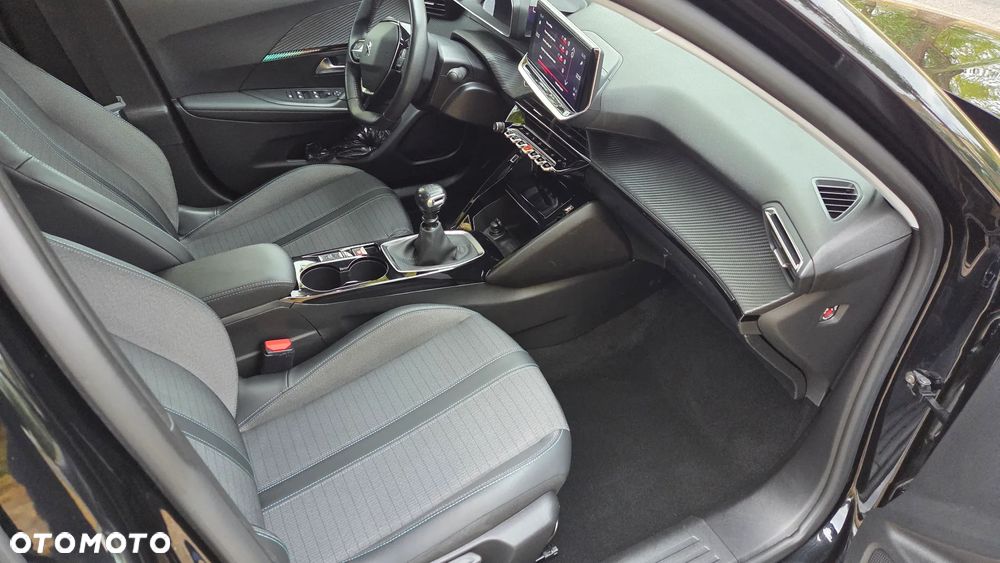 Peugeot 2008 - 10