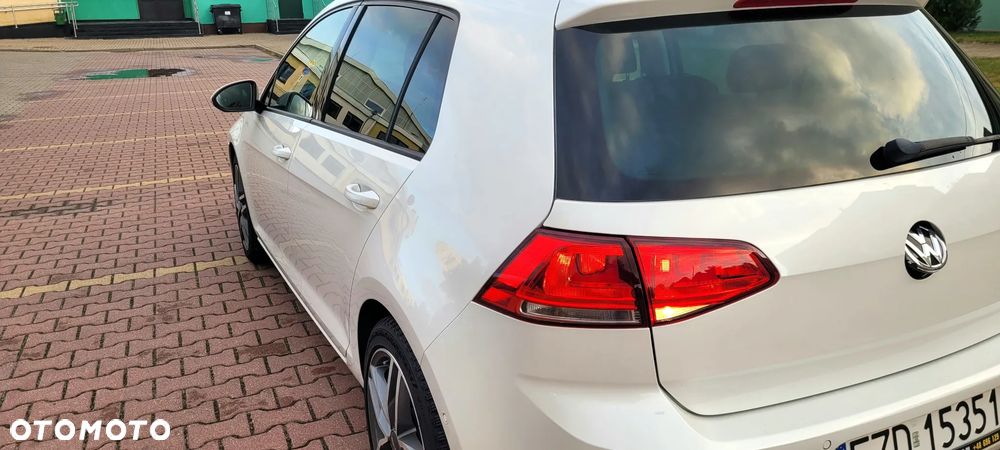 Volkswagen Golf - 20