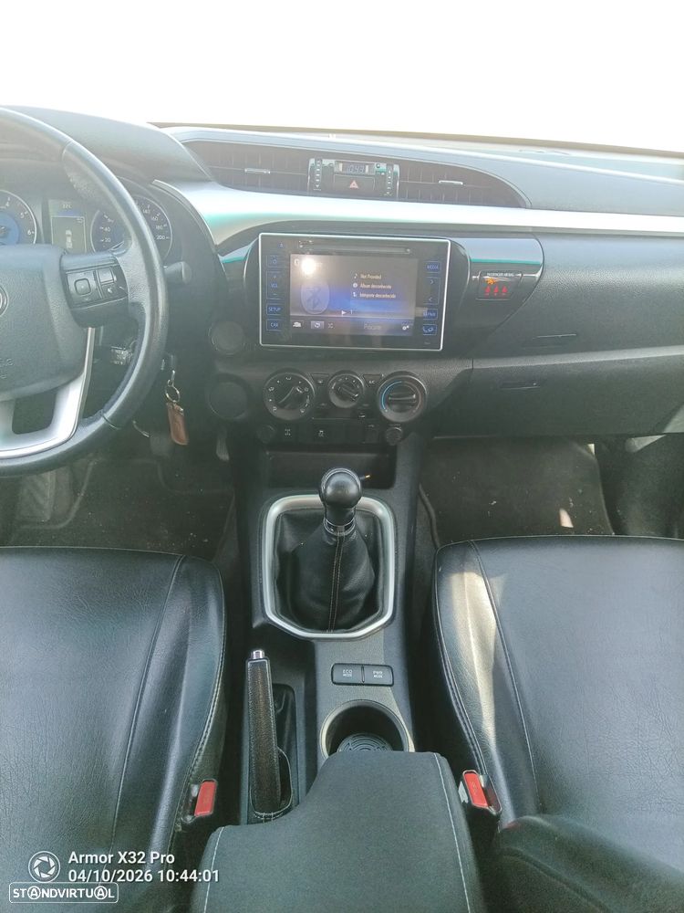 Toyota Hilux 2.4 D-4D 2WD CD Tracker - 14