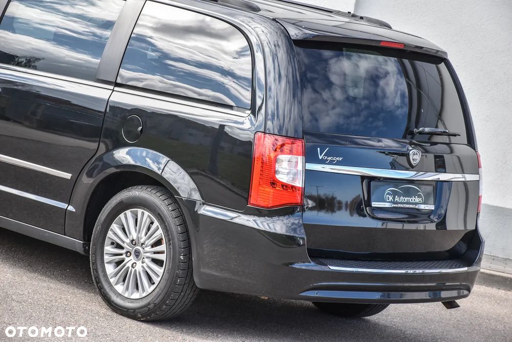 Lancia Voyager 2.8CRD Platinum - 11