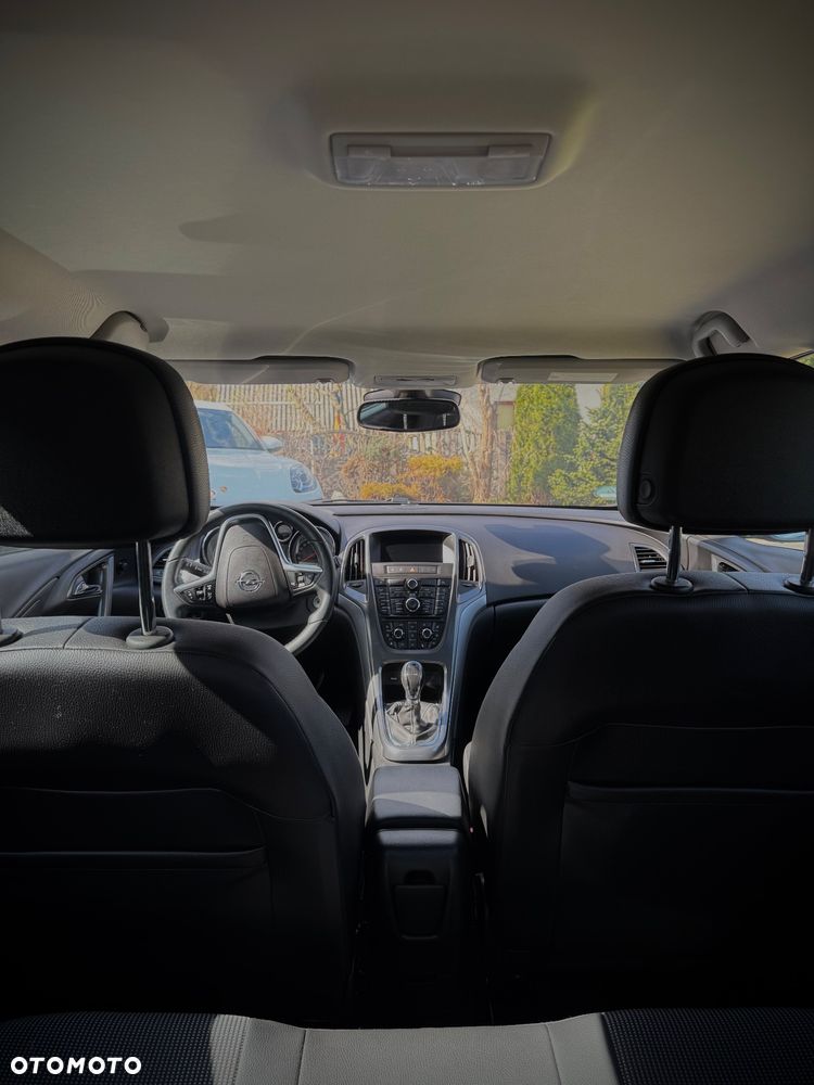 Opel Astra 1.4 T Cosmo - 11