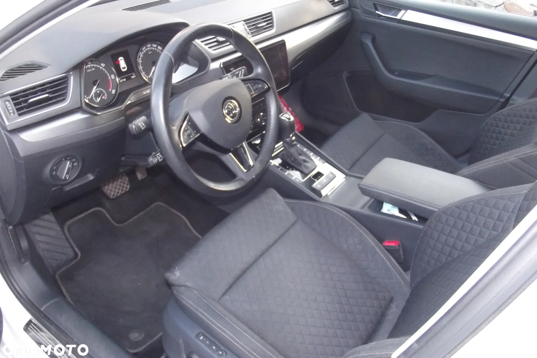 Skoda Superb 2.0 TDI Style DSG7 - 2