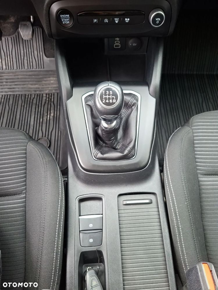 Ford Focus 1.0 EcoBoost Titanium - 29