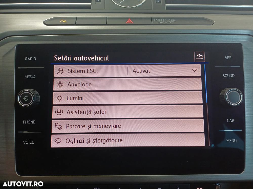 Volkswagen Passat 2.0 TDI SCR Advance - 18